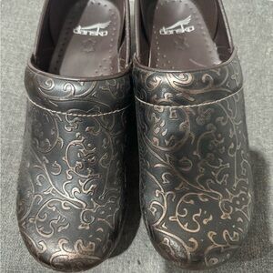 Dansko Women's Black and Brown Patterned Clogs